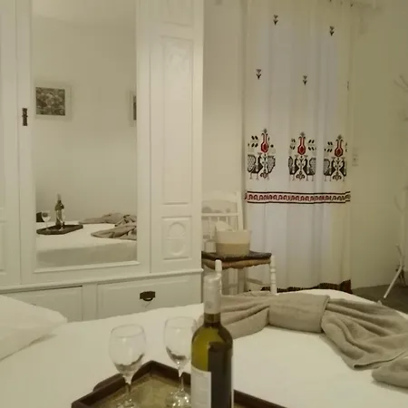 Paros Traditional House * Moni Christou Dasous
